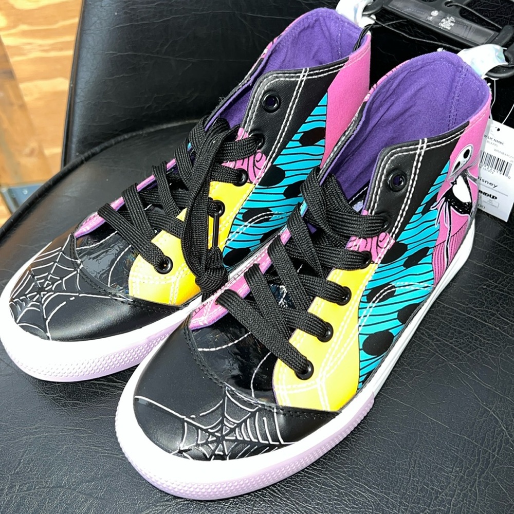 Disney The Nightmare Before Christmas high tops size 6 NWT